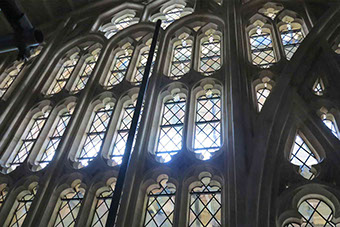 Restoration of the houses of parliament westminster hall north window by reyntiens glass studio